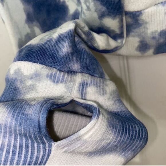 True Craft Tye Dye Hoodie Sweater(Size Medium) - Picture 4 of 7